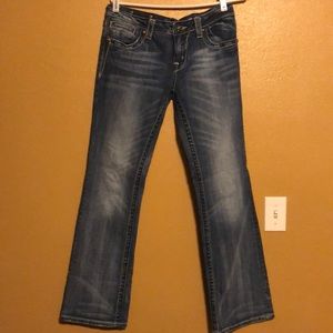Great pair of miss me jeans in boot cut!